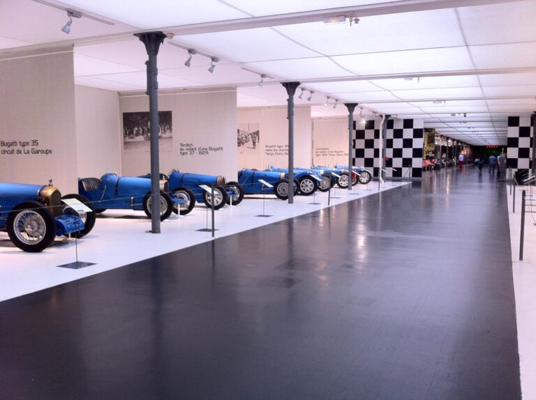 Bugatti de compétition au Musée National de l'Automibile